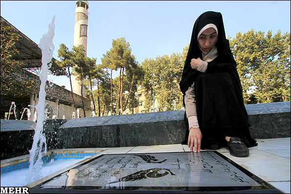 مزار مطهر شهدای در دانشگاه های تهران