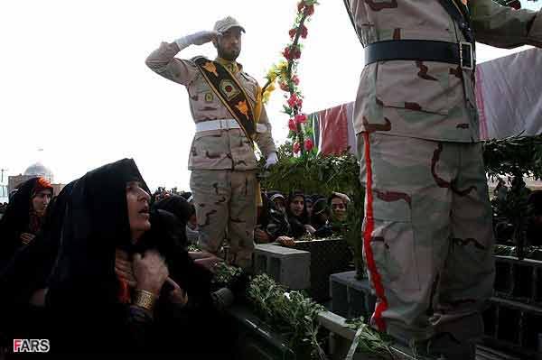 تشییع و خاکسپاری دو شهید گمنام در سومار