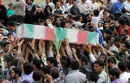 تشییع پیکر هفت شهید دفاع مقدس در اصفهان