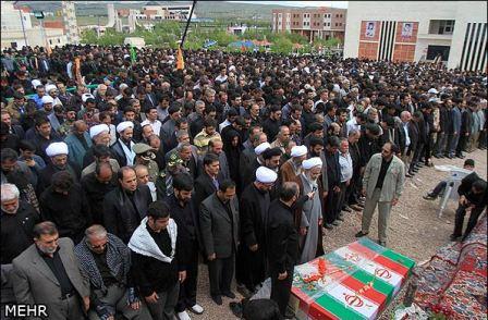 تشییع و خاکسپاری در دانشگاه آزاد قزوین