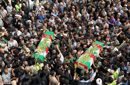 تشییع و خاکسپاری شهدای گمنام در دانشگاه آزاد آبادان