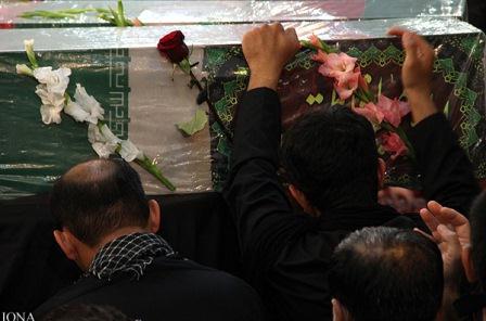 تشییع و خاکسپاری شهدای گمنام در دانشگاه جیرفت