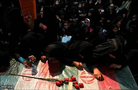 تشییع و خاکسپاری شهدای گمنام در شهر جوین