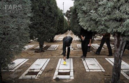برگزاری مراسم غباروبی و عطر افشانی مزار شهدای گمنام بهشت زهرا(س)تهران