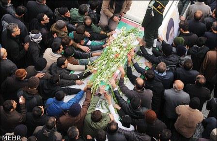 تشییع و خاکسپاری5شهید گمنام در میدان امام حسین (ع)(2)