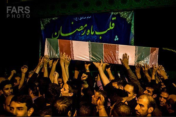 تشییع 2 شهید گمنام در تهران