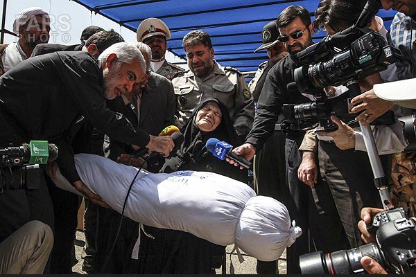 تشییع و خاکسپاری سه شهید گمنام در تهران
