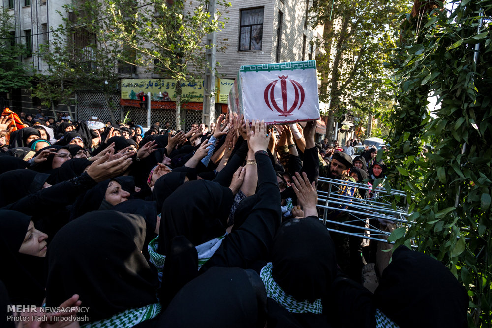 مراسم تشییع پیکر سه شهید گمنام دفاع مقدس در تهران 22