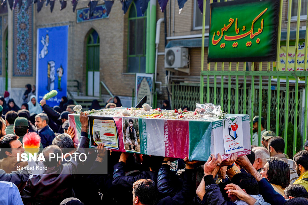 مراسم تشییع پیکر دو شهید تازه تفحص شده در کرج 14