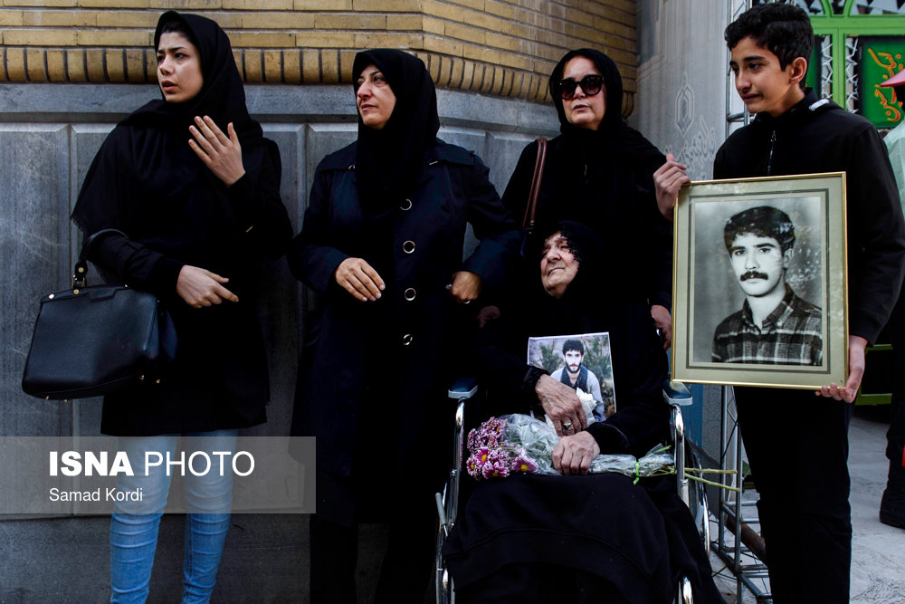 مراسم تشییع پیکر دو شهید تازه تفحص شده در کرج 16