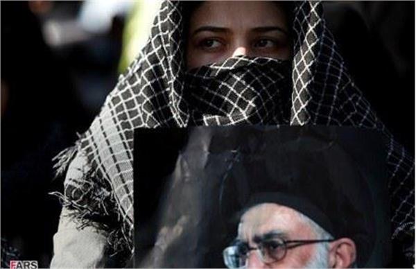 تشییع وخاکسپاری شهیدان  گمنام در دانشگاه آزاد اسلامی واحدعلوم و تحقیقات