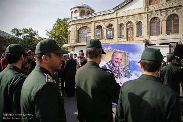 تشییع پیکر سردار شهید علیرضا شمسی‌پور 6
