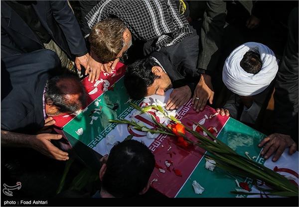 تشییع پیکر مطهر شهید گمنام در تهران 3
