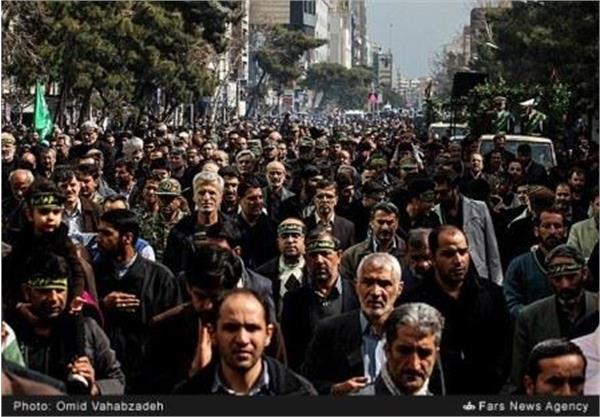 تشییع پیکر 3 شهید گمنام در تهران