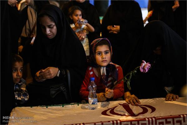 ورود پیکر ۱۳۵ شهید دوران دفاع مقدس از مرز آبی اروند 17