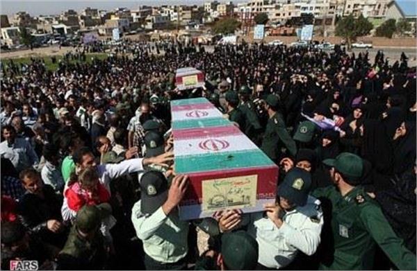 تشییع و خاکسپاری دو شهید گمنام در شهر اقبالیه قزوین