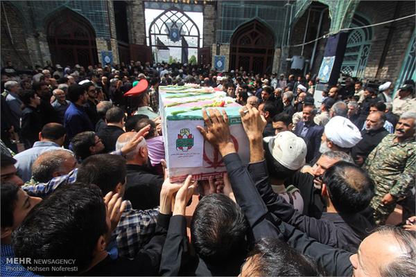 مراسم تشییع پیکر دو شهید دوران دفاع مقدس در بیرجند 27