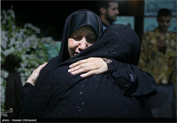 دیدار خانواده شهید ناصر مظفری با پیکر فرزندشان پس از ۳۳ سال 20