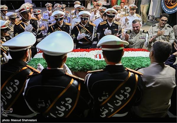 وداع با پیکر شهید تازه تفحص شده جمشید آقاجانی 13