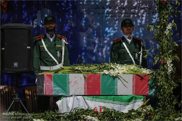 تشییع پیکر شهید گمنام در دهکده مقاومت تهران 8