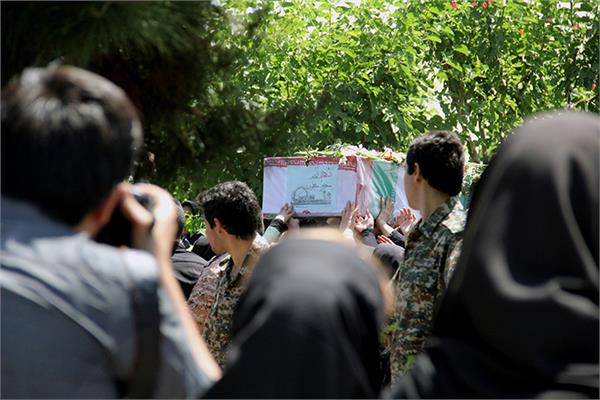 تشییع و خاکسپاری دو شهید گمنام در دانشگاه آزاد پرند 20