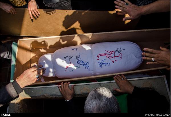 اجتماع عزاداران فاطمی و تشییع شهید گمنام در میدان هفت‌تیر