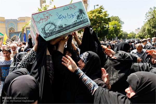 مراسم تشییع پیکر چهار شهید گمنام دفاع مقدس در تبریز 4