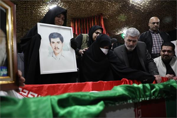 وداع با پیکر مطهر شهید مهرداد محمدتقی - 20 آذر 1403 4