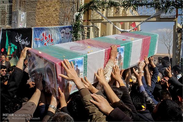 تشییع پیکر شهدای هشت سال دفاع مقدس در قزوین 14