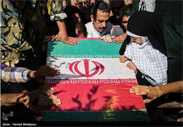 تشییع دو شهید گمنام در حوزه ی هنری 6