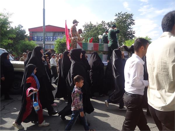 تشییع شهدای دوران دفاع مقدس در سقز 13