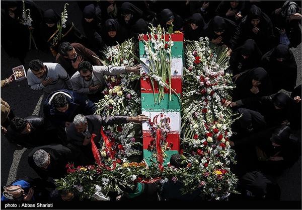 تشییع و تدفین شهید گمنام ۱۹ ساله در کرج 21