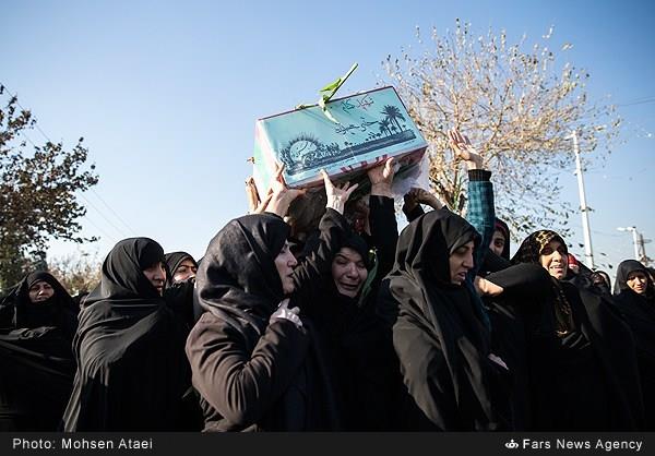 تشییع پیکر دو شهید گمنام در دانشکده فنی انقلاب اسلامی 21