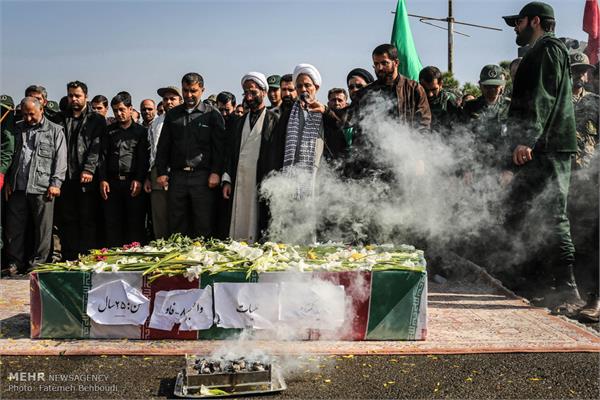 مراسم تشییع پیکر دو شهید گمنام در دانشکده شهید مطهری بسیج 19