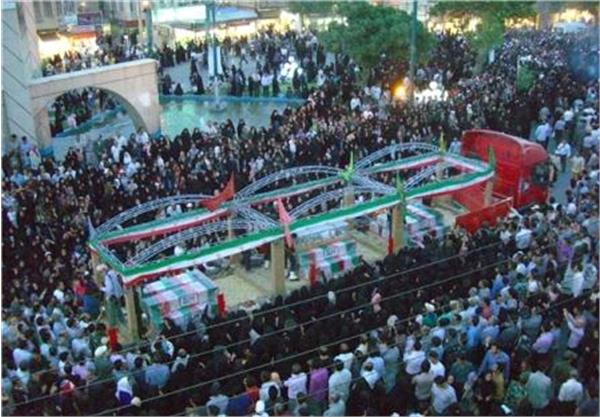 استقبال مردم اراک از کاروان شهدای گمنام