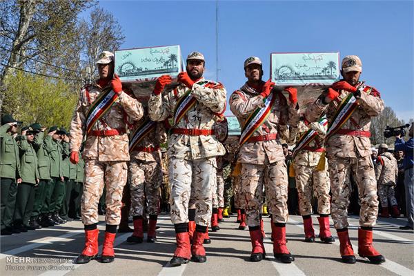 مراسم تشییع پیکر سه شهید گمنام در خرم آباد 6