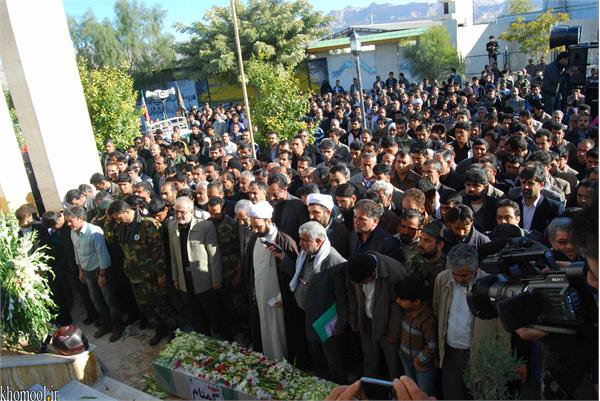 تشییع و خاکسپاری شهید گمنام شهرستان جم استان بوشهر 5/11/1389