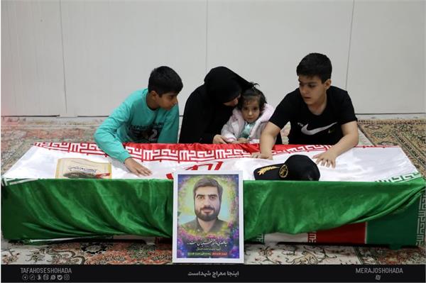 وداع با پیکر مطهر شهید حامد جندقی - 15 آبان 1403 3