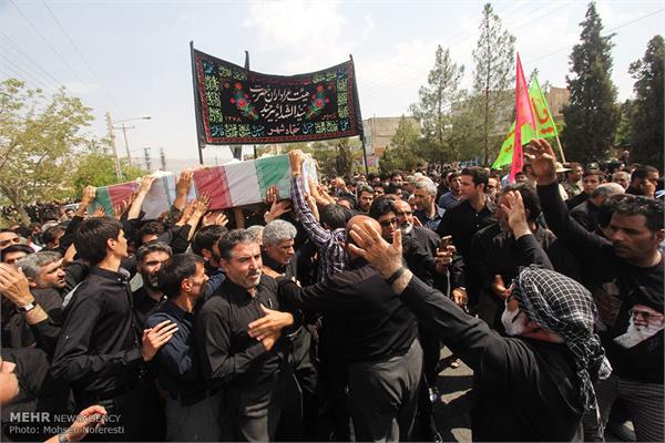 مراسم تشییع پیکر دو شهید دوران دفاع مقدس در بیرجند 20