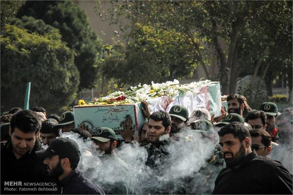 مراسم تشییع پیکر دو شهید گمنام در دانشکده شهید مطهری بسیج 37