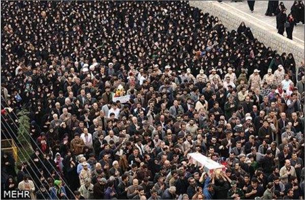 تشییع و خاکسپاری شهدای گمنام در دانشگاه آزاد لاهیجان