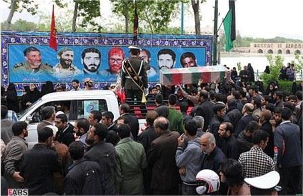 تشییع شهید حاج احمد صداقت و پنج شهید گمنام در اصفهان