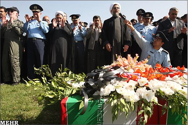 تشییع و خاکسپاری شهدای گمنام شهرک شهید شجاعی تهران_12/7/89