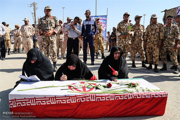ورود پیکر ۴۸ شهید تازه تفحص شده دفاع مقدس از مرز شلمچه 17