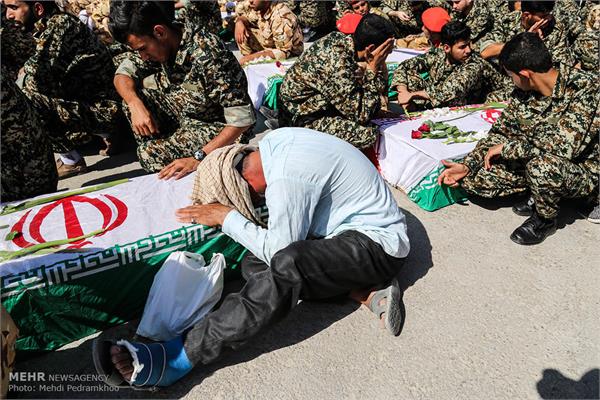 ورود پیکر ۴۸ شهید تازه تفحص شده دفاع مقدس از مرز شلمچه 18