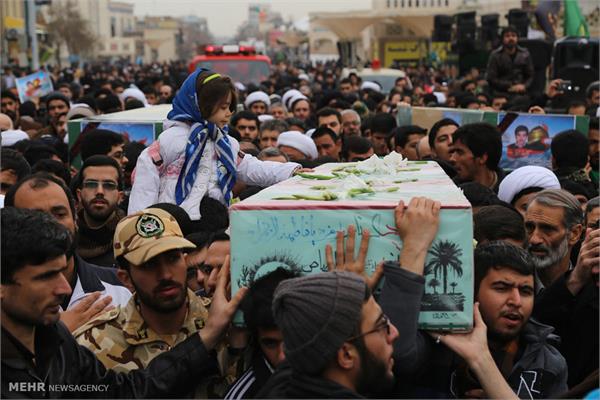 مراسم تشییع ۵ شهید گمنام و ۳ شهید مدافع حرم در قم 8