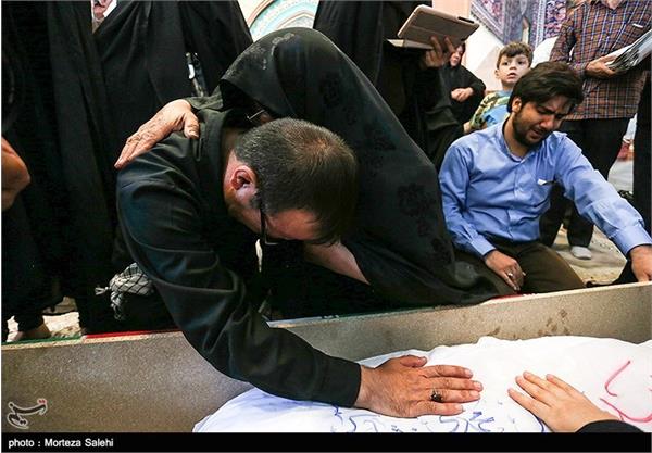 مراسم وداع با پیکر شهدای احراز هویت شده در اصفهان 13