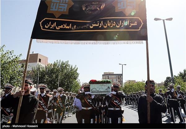 تشییع و تدفین پیکر شهید گمنام در ستاد دژبان کل ارتش 3