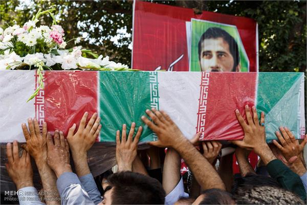 مراسم تشییع پیکر چهار شهید گمنام دفاع مقدس در تبریز 10