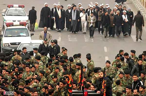 تشییع پیکر شهید گمنام در یگان‌ ویژه پاسداران ناجا